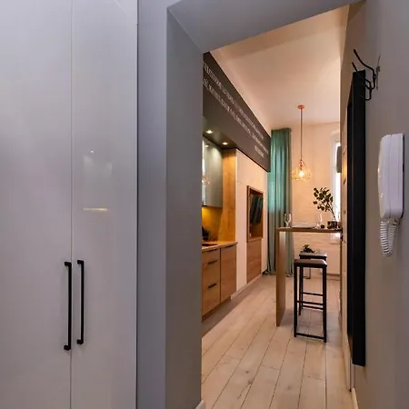 Lägenhet Srodmiescie